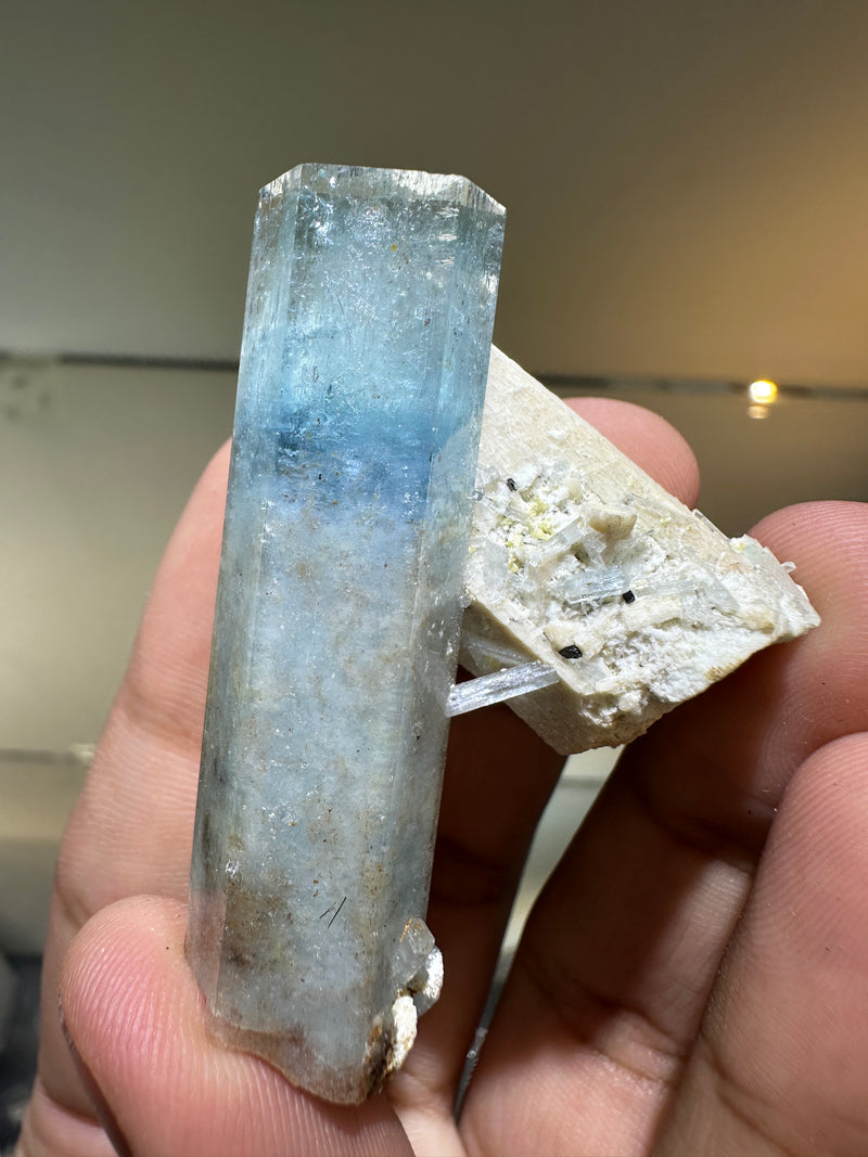 AQUAMARINE SPECIMEN WITH FELDSPAR 31g FROM ERONGO MOUNTAIN, ERONGO REGION, NAMIBIA, ERONGO AQUAMARINE CRYSTAL, CRYSTAL HEALING