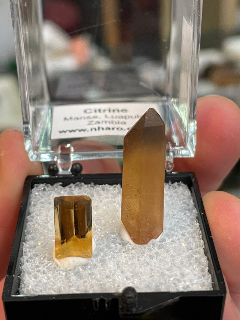 @purpleheartgemsandminerals