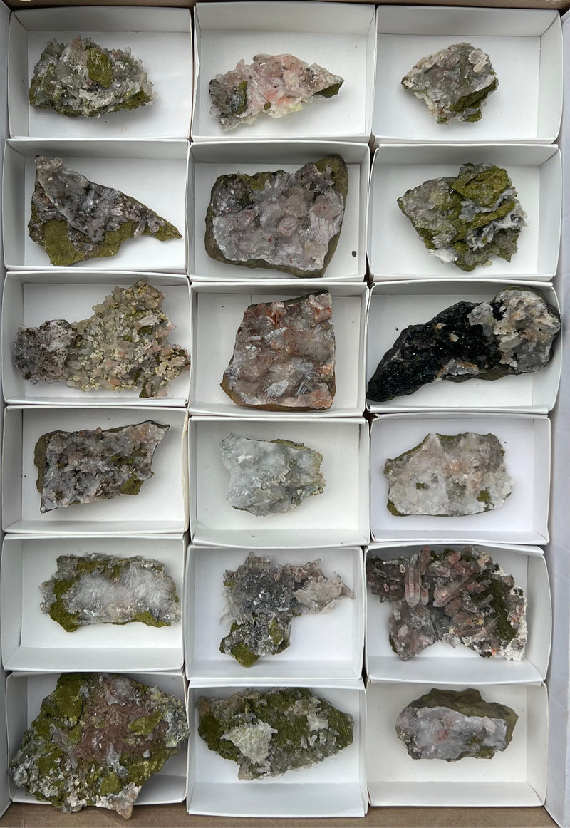 Harledote Brandberg Quartz flat 18 pieces from Goboboseb Mountains, Erongo Region, Namibia