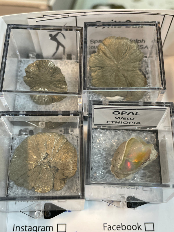 @infinitecrystals.com.au