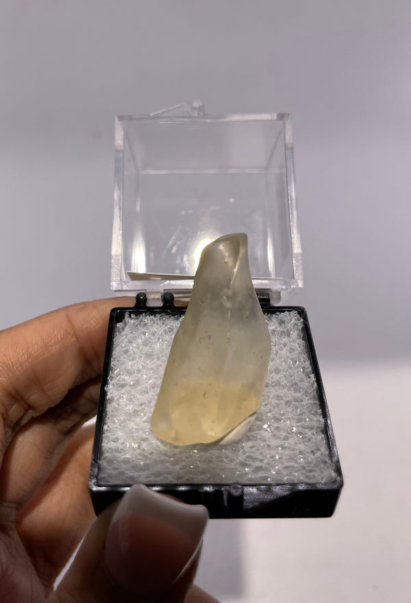 Libyan Desert Glass (Lechatelierite)