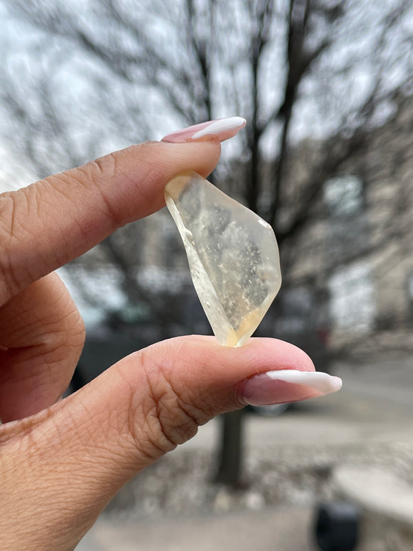 Libyan Desert Glass (Lechatelierite)