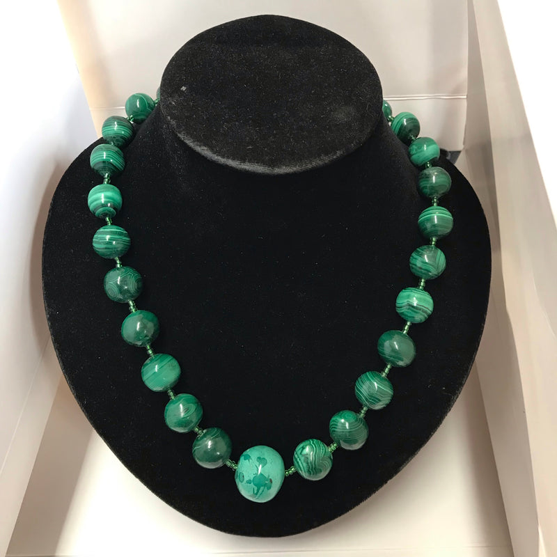 12mm Green Nephrite Jade & Gold Necklace – Gump's