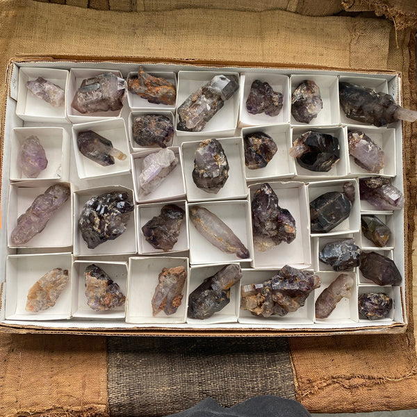 2kg of 32 Pieces of Shangaan Amethyst, Wholesale Flat