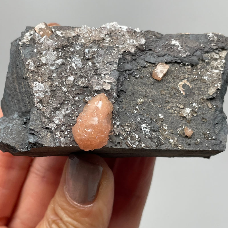 Olmiite with Apophyllite on Manganese Ore Matrix, N’Chwaning Mine lll, Kuruman, Kalahari Manganese Field, Northern Cape, South Africa