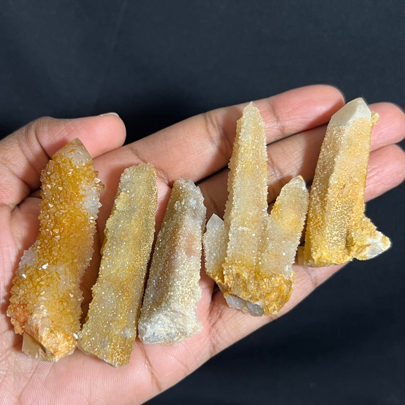 1 piece of Witch’s Finger Quartz from Boukenhoethoek, South Africa